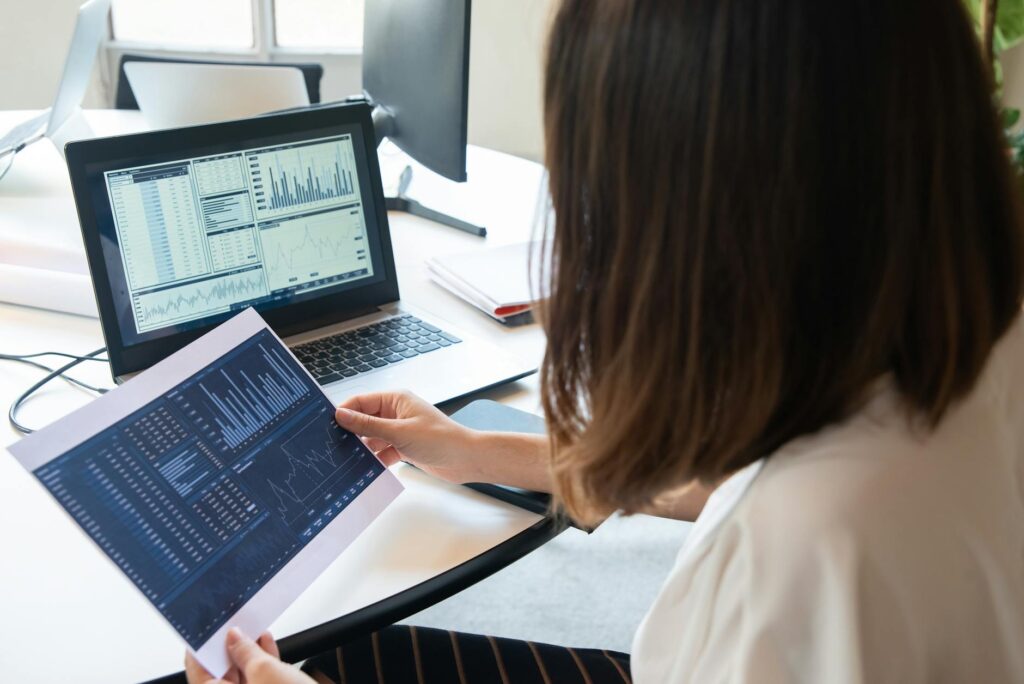 Data Fluency as Institutional Capital: How Gen Z’s Critical‑Thinking‑Computational Nexus Reshapes Career Trajectories