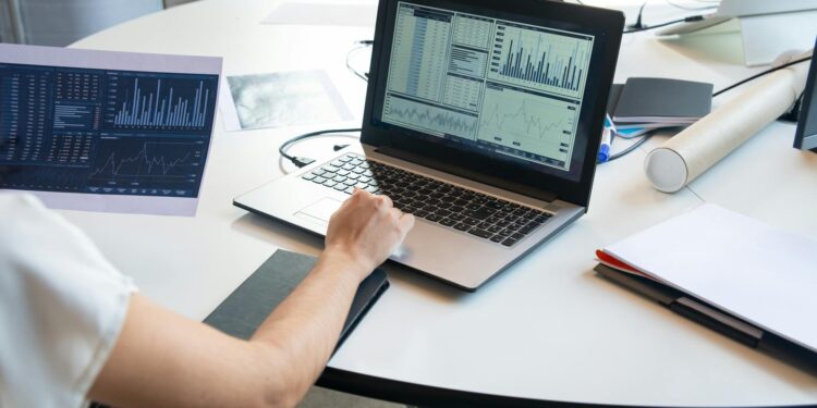 From Information Overload to Insight: 7 Strategies to Prioritize Your Professional Development in a Data-Driven World