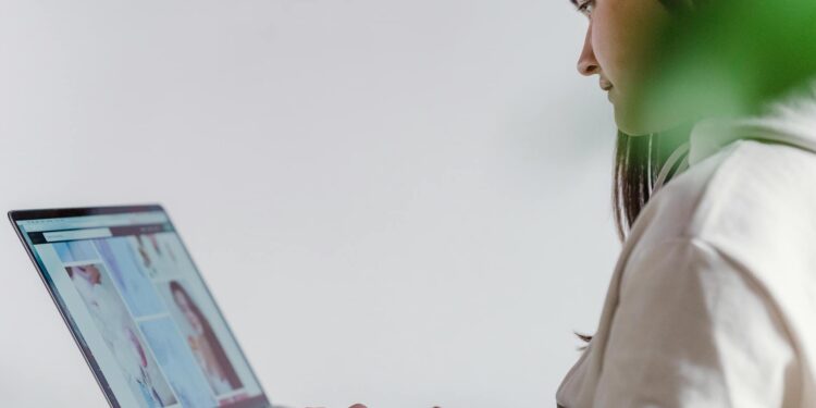 Gig Workers Face Security vs Instability Dilemma