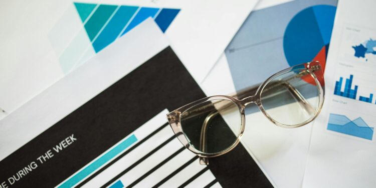 Greenwashing Under the Lens: How Sentiment Analytics Reshape ESG Credibility