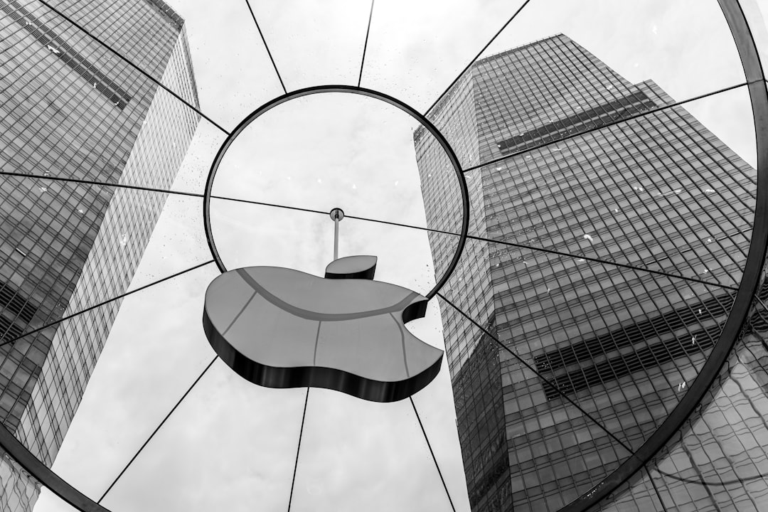 Apple Reports Record Revenue as Leadership Transition Approaches