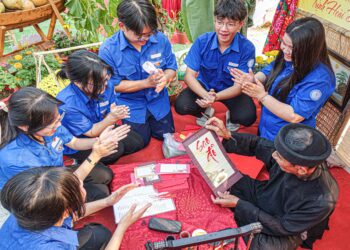 Intergenerational Skill-Sharing as the Structural Engine of Micro‑Entrepreneurial Resilience