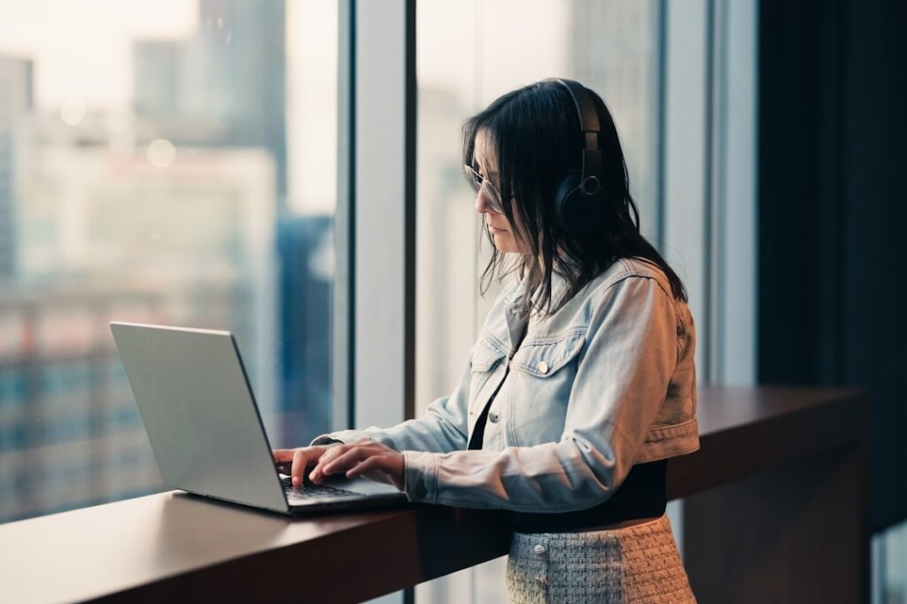 Leveraging LinkedIn Algorithm Changes for Career Advancement: 7 Proven Strategies