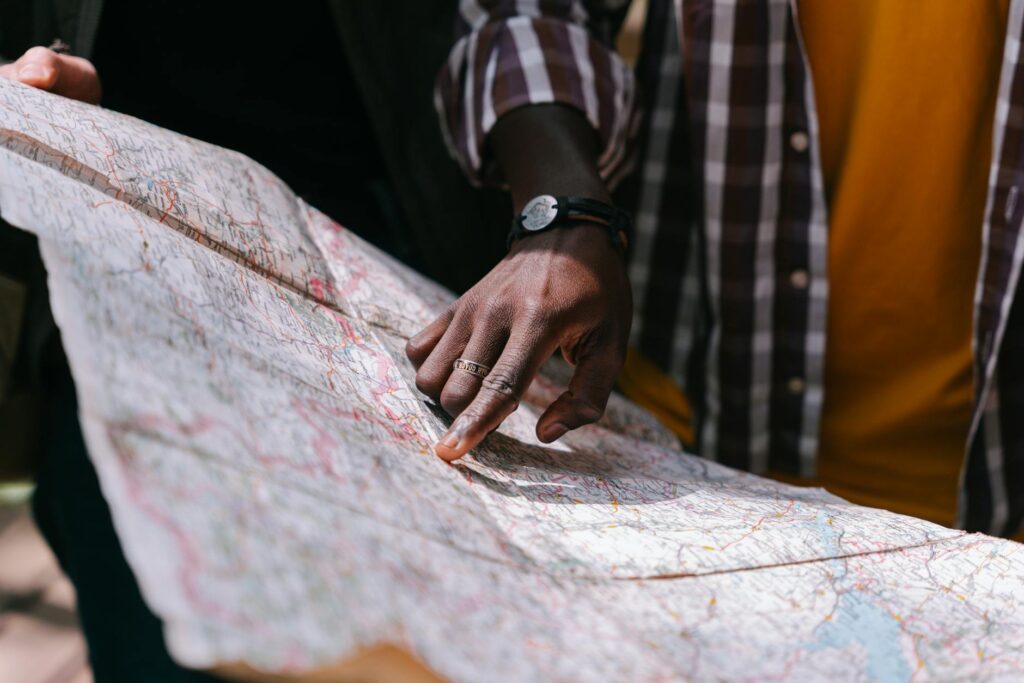 Mapping Minds: How the Science of Human Navigation Reshapes Urban Power Structures