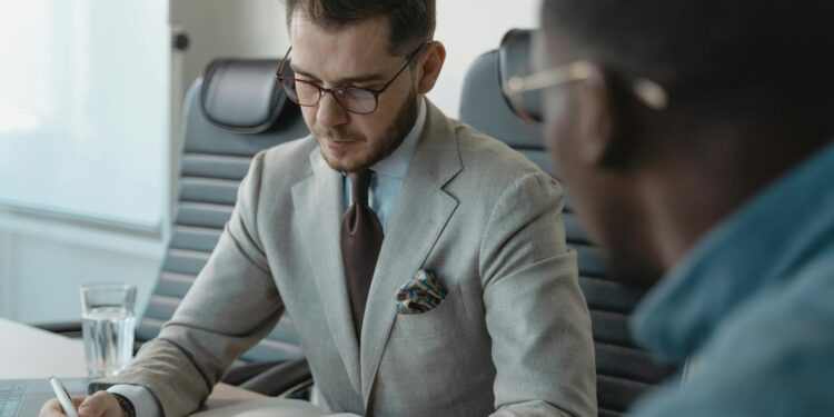 Mastering the Art of Feedback: 7 Tips for Asking and Acting on Constructive Criticism