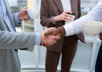Mastering the Art of In-Person Networking: 7 Essential Questions to Ask Before an Event