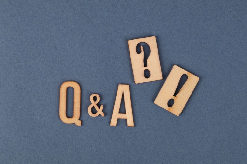 Mastering the Art of Performance Reviews: 7 Essential Questions to Ask for Guaranteed Next Steps