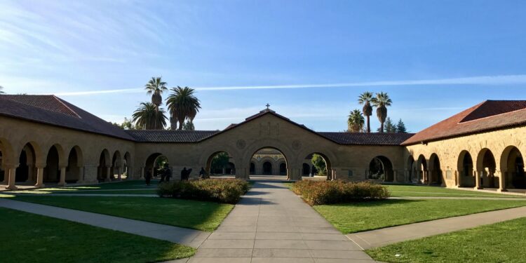 Nature‑Infused Mindfulness Reshapes Academic Capital and Mobility