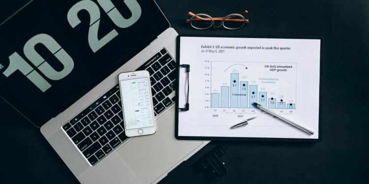 Niche Marketing in the AI Era: From Buzzwords to Institutional Bedrock