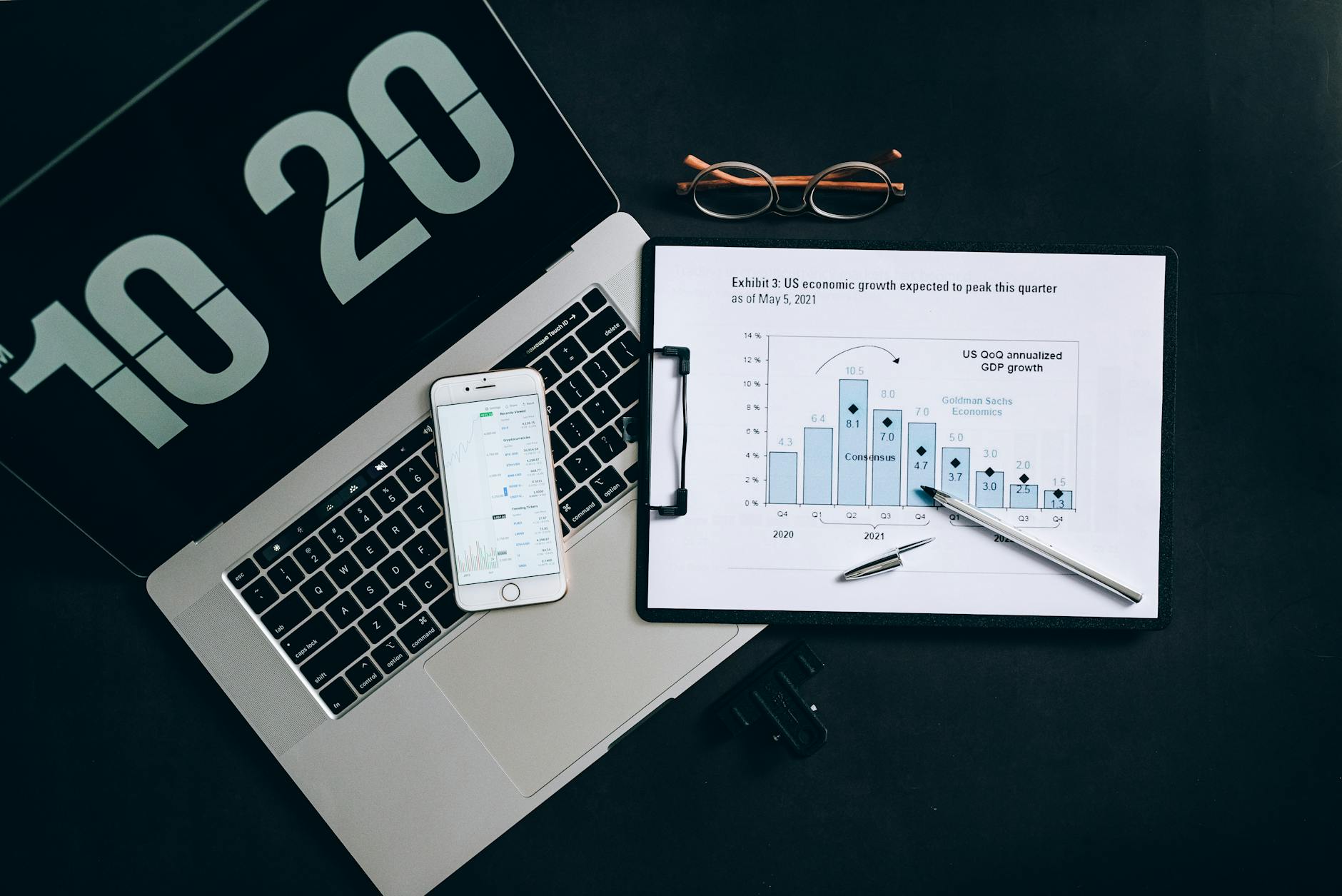 Niche Marketing in the AI Era: From Buzzwords to Institutional Bedrock