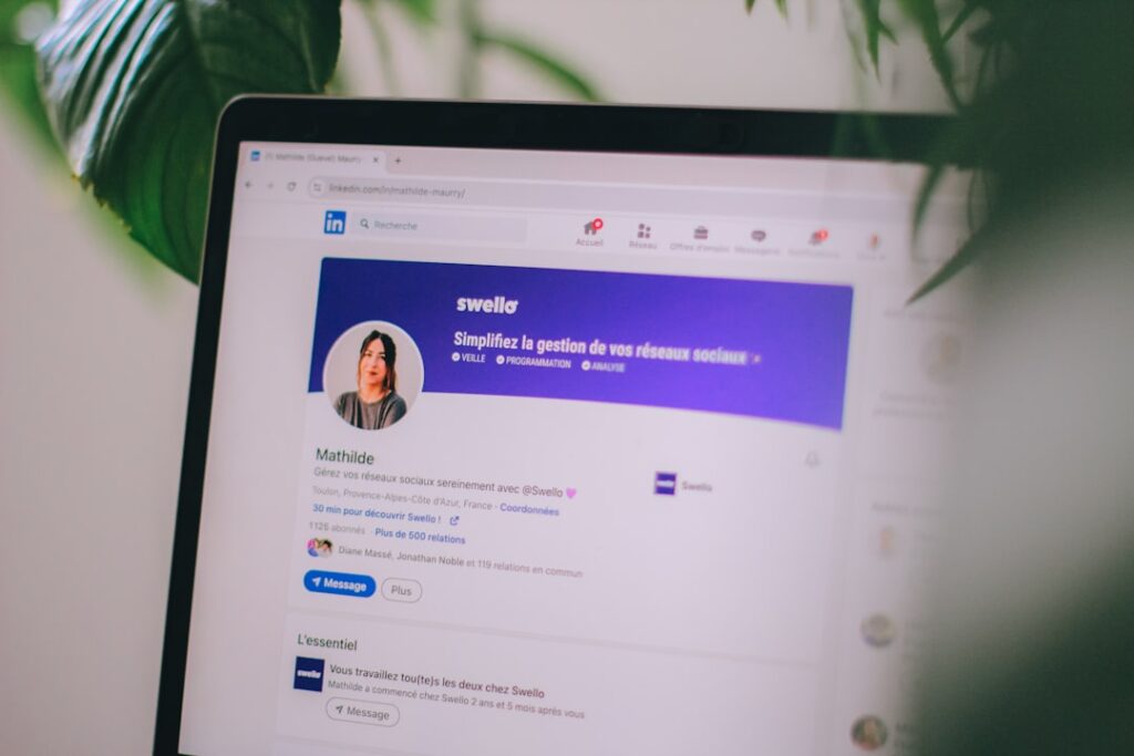 Optimizing Your LinkedIn Profile for Inbound Recruiting Messages: 10 Evidence-Based Strategies