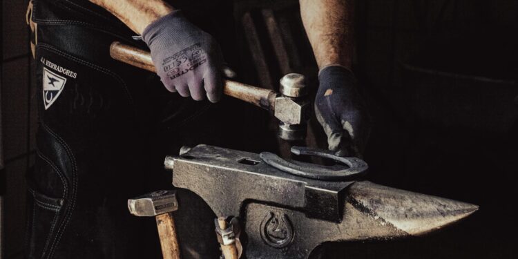 Reviving the Obsolete: How “Lost” Skills Are Reconfiguring Career Capital in a Tech‑Dominated Economy