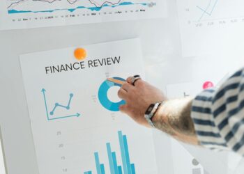 Squeezing the Most Out of Your Annual Performance Review: 9 Tactics to Secure Concrete Goals and Feedback