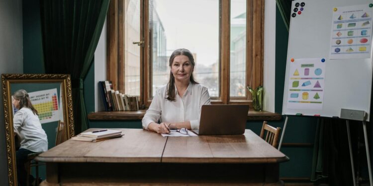 The Art of Effective Counterfactuals: 7 Strategies to Anticipate and Prepare for Career Upskilling