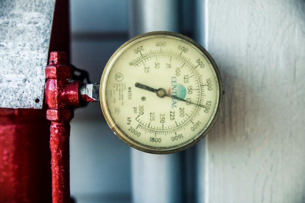The Inflation‑Growth Paradox: Institutional Levers for Sustainable Prosperity