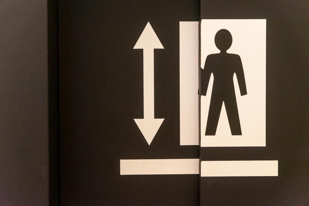 The Self‑Sufficiency Paradox: When Autonomy Undermines Career Capital