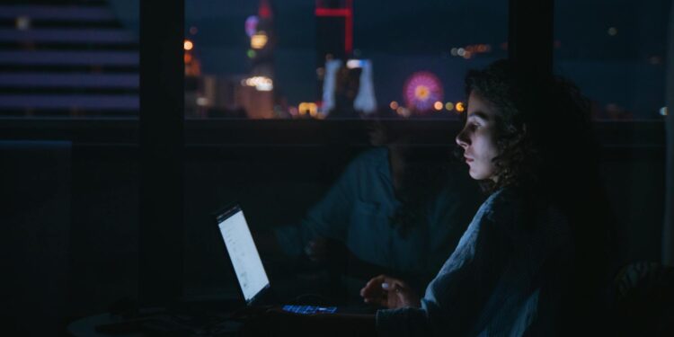 Turning Your Side Hustle into a Sustainable Business: 7 Essential Strategies