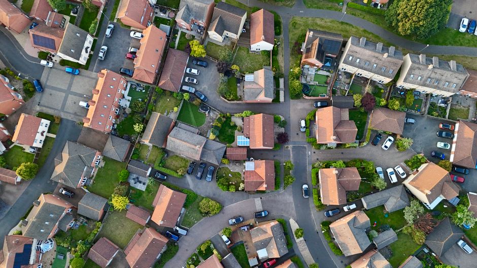 Homes harder to sell as high mortgage rates frustrate buyers