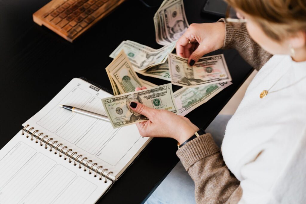 7 Cash Flow Management Rules Every Business Owner Needs