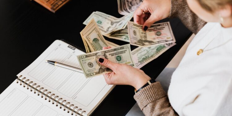 7 Cash Flow Management Rules Every Business Owner Needs