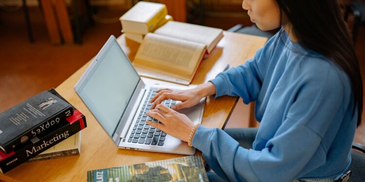 7 Strategies for Crafting Compelling Personal Branding as an Introvert in the Digital Age