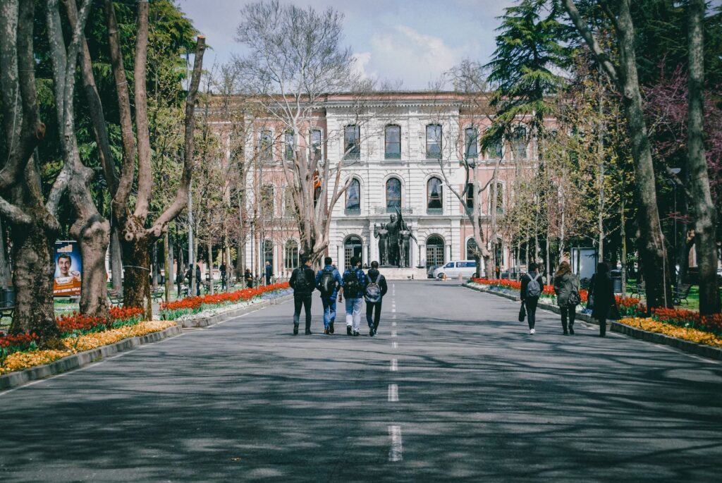 7 Strategies for Thriving in Your First Year on Campus: Introducing the First Year Foundations Framework