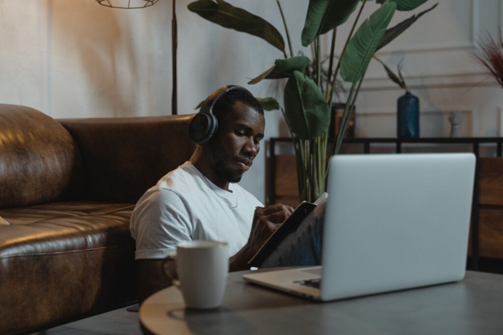 7 Strategies to Craft a Personalized Learning Plan for Industry 4.0 Upskilling
