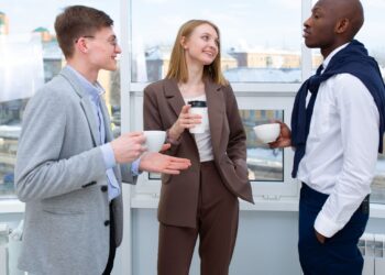 7 Strategies to Find and Win Internships Before Graduation
