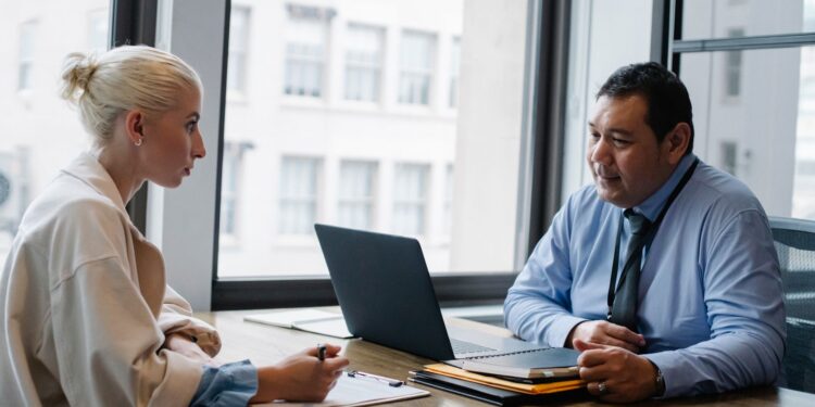 7 Strategies to Unlock Hidden Job Opportunities Through Informational Interviews
