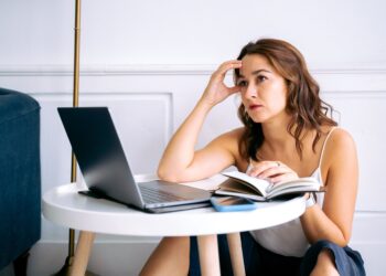 7 Ways Intentional Time Block Scheduling Mitigates Burnout in Remote Teams