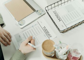 7 Ways to Accelerate Your Career Growth with a Weekly Routine