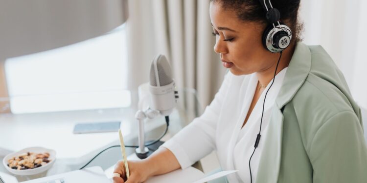 7 Ways to Launch a Career-Centric Podcast from Scratch