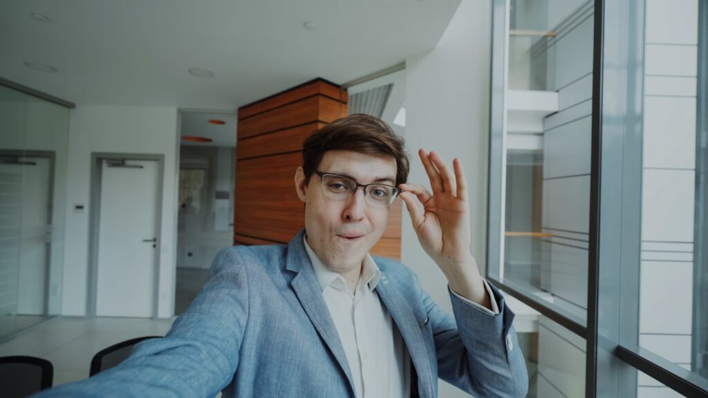 7 Ways to Master the Art of Elevator Pitches for Virtual Meetings