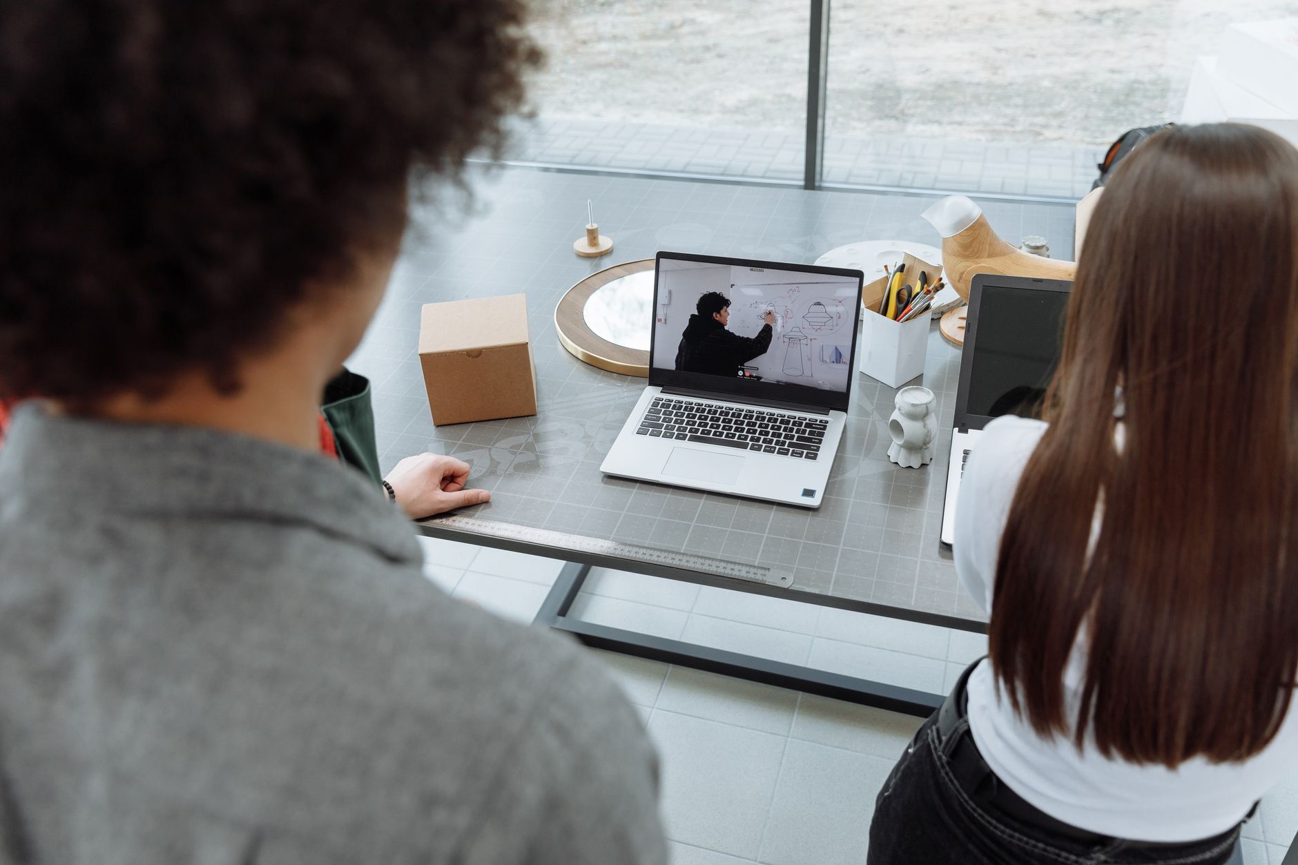 7 Ways to Maximize Remote Collaboration: Essential Tools for Hybrid Teams