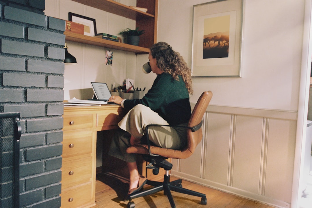 Why Recent Graduates Are Moving Back Home Amid Job Market Struggles