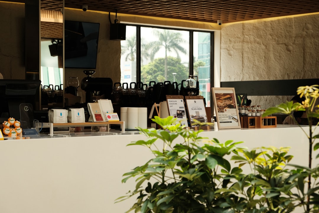 Tata Starbucks CEO To Add Up to 100 Stores