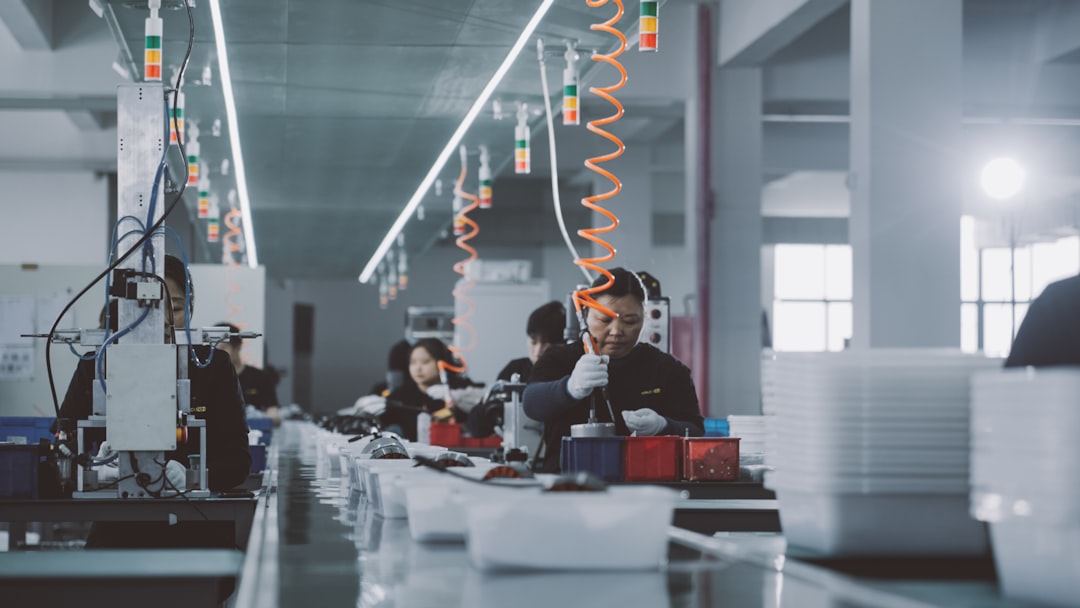 China Manufacturing Caps Best Quarter Since 2020, Survey Shows