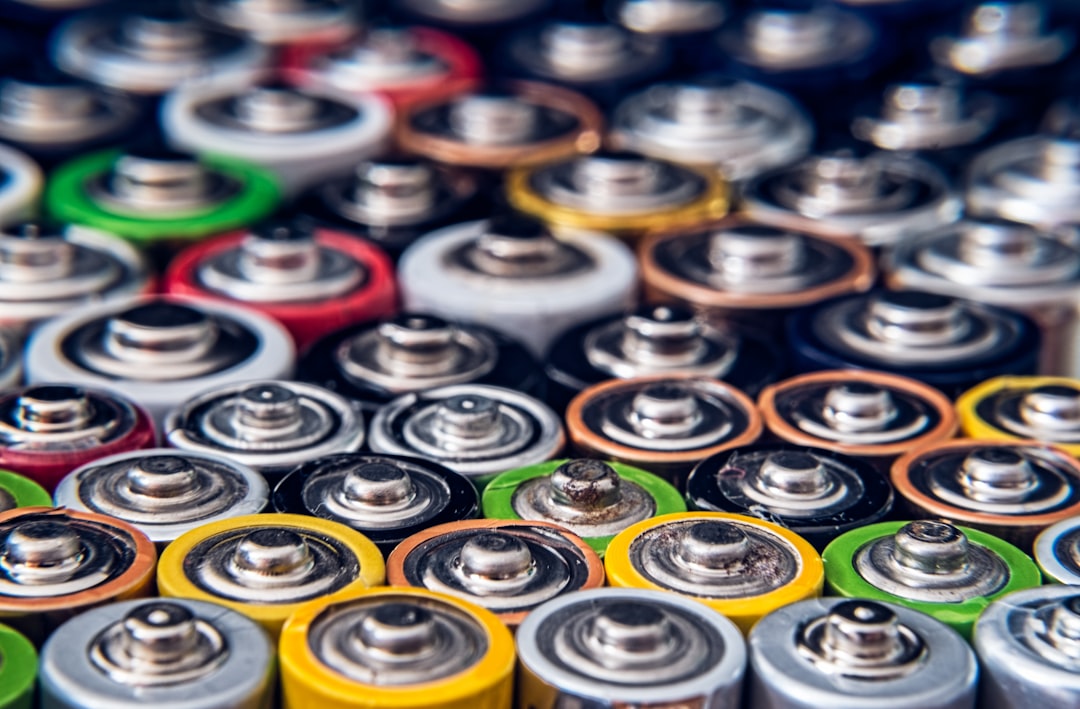 Samsung Teams Up With US Battery Startup Seeking Pentagon Cash