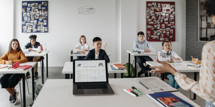 AI-Powered Learning Tools Gain Broad Adoption Across Global Classrooms