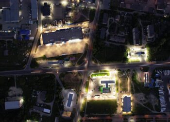 Climate‑Driven Redesign of Rural Electrification in the Global South