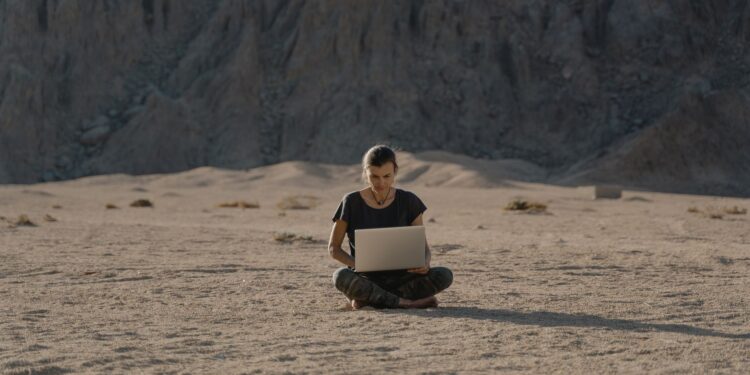 Digital Nomadism’s Unseen Benefits: A Path to Resilience