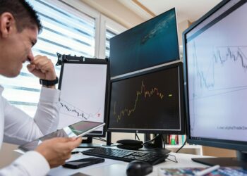 Diversified AI Strategies Gain Favor Among Investors