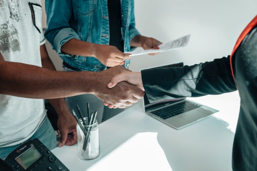 Five patterns reshaping trust and bias in human‑AI collaboration