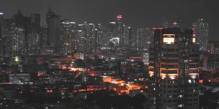 Gunfire Erupts at Philippine Senate During Standoff Over ICC-Wanted Senator