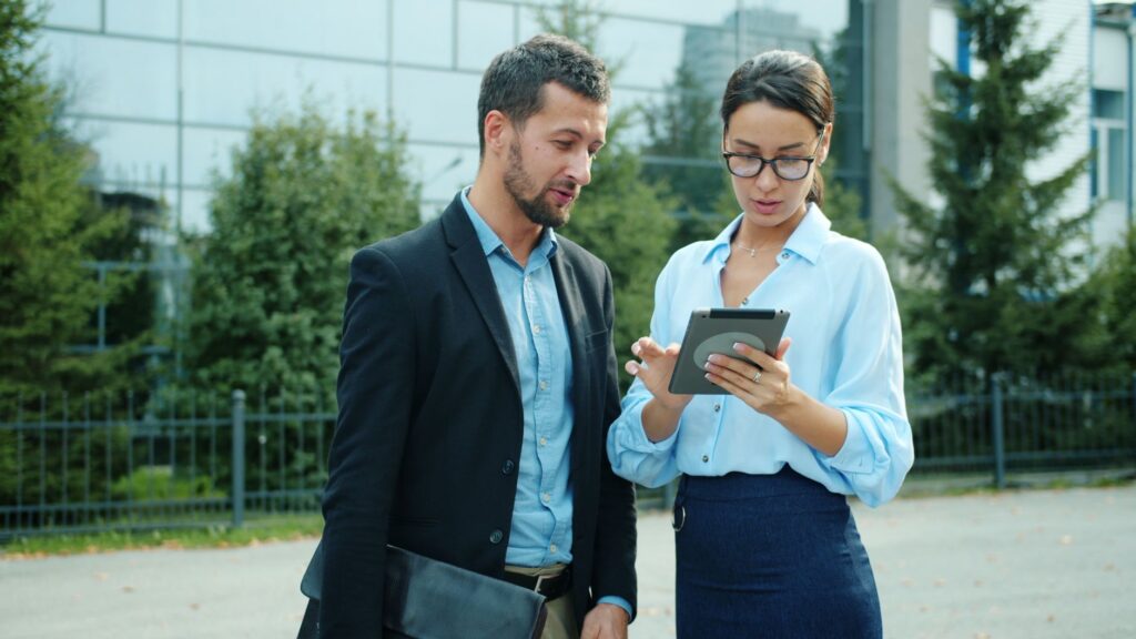 Mid-Career Professionals: Mastering Career Agility Through ‘Reframe, Repurpose, Restart’ Strategies