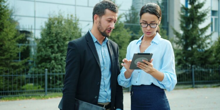 Mid-Career Professionals: Mastering Career Agility Through ‘Reframe, Repurpose, Restart’ Strategies