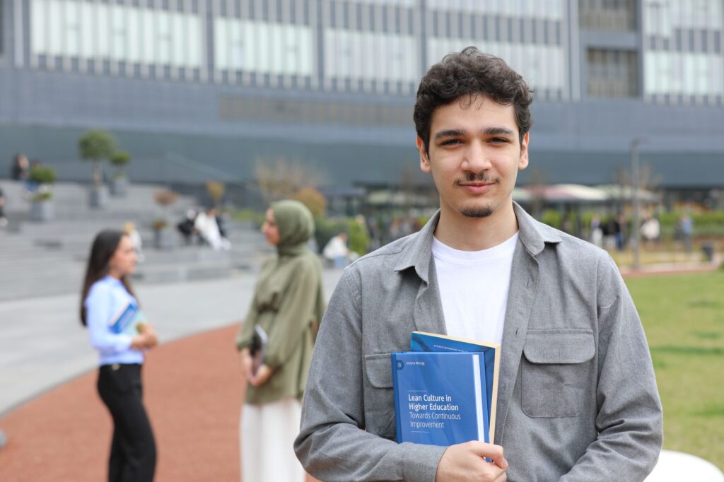 Multidisciplinary Degrees Boost Career Capital and Mobility