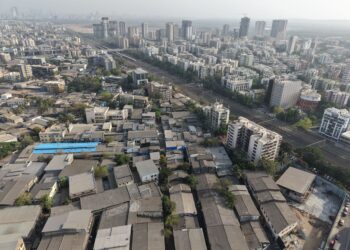 Mumbai Implements Water Rationing Amid 12-Year Low Rainfall, Schools Face Immediate Constraints
