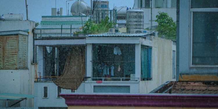 Mumbai Implements Water Rationing as June Rainfall Hits 12‑Year Low
