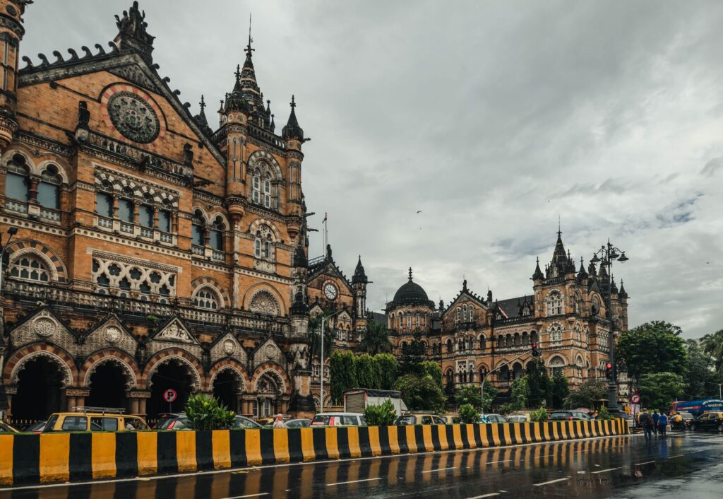 Mumbai Monsoon Floods Halt Schools and Colleges on August 19, 2025